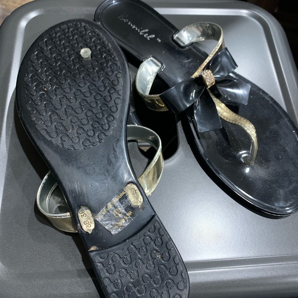 Plastic black gold studded heart sandals - Picture 2 of 3